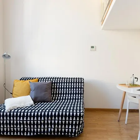 Guesthost - Apts Milano-corso Magenta