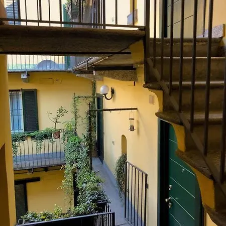 Daire Lovely Flat With Park View