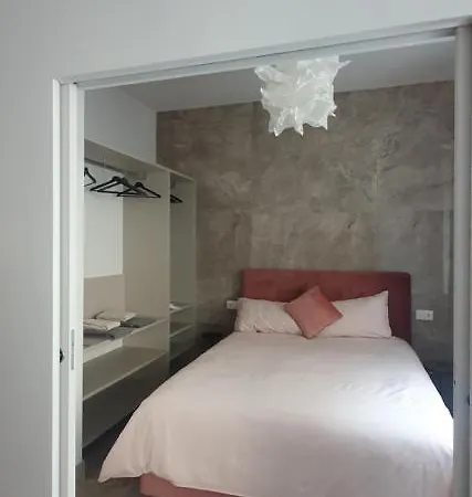 Daire Pink Maison Centro Piazza Diaz Duomo *