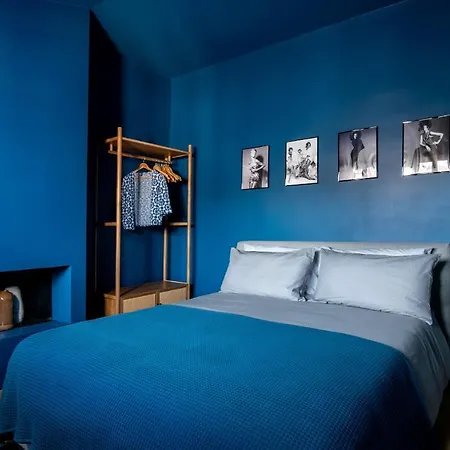 Apartment The Color-block House Mailand