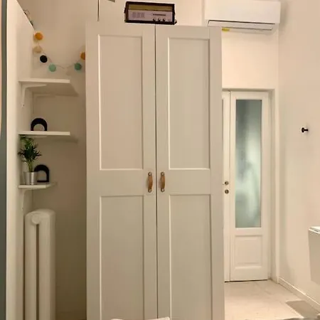 Stylish Flat In Porta Romana-fondazione Prada Διαμέρισμα *