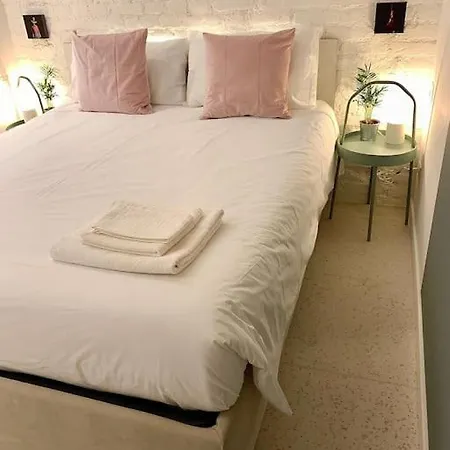 Stylish Flat In Porta Romana-fondazione Prada Apartment *