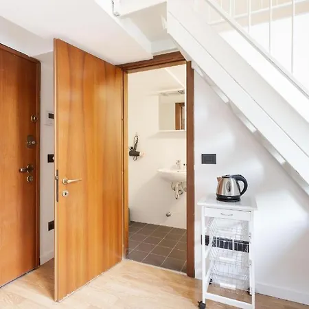 Guesthost - Apts Milano-corso Magenta Apartament *