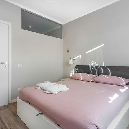 Apartment Bo13 -crescenzago- Bright - Wifi - Elegant