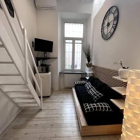 Amazing Little Loft In The Center Of * 밀라노