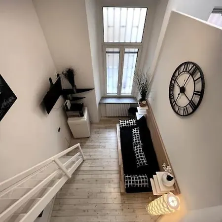 Amazing Little Loft In The Center Of 밀라노
