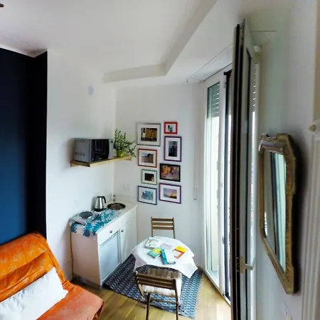 Bed & Breakfast Up To Seven