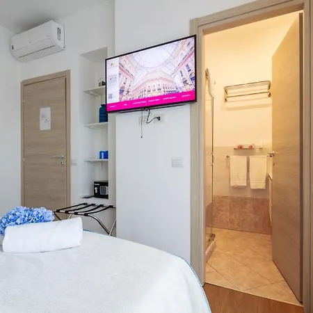 Flowers بيت ضيافة ميلان