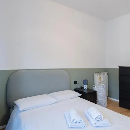 Easylife - - Gaetana Agnesi 18 - Porta Romana * Milán