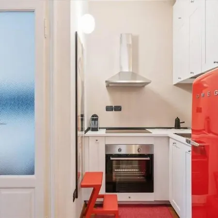 Milano-porta Romana Nearby Bagni Misteriosi *