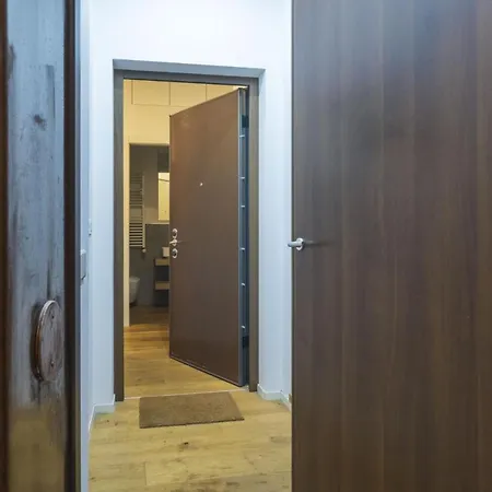 Easylife - San Babila - Elegante E Rifinito Bilocale Nel Cuore Della Citta * Milan