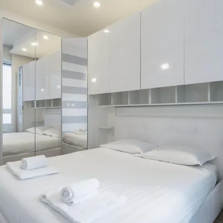 Easylife - San Babila - Elegante E Rifinito Bilocale Nel Cuore Della Citta