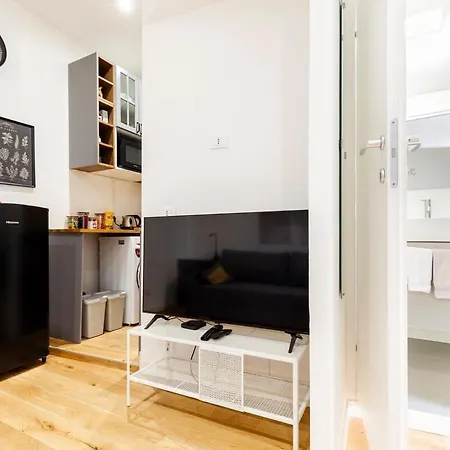 Apartment Splendido Bilocale In Vecchia Milan