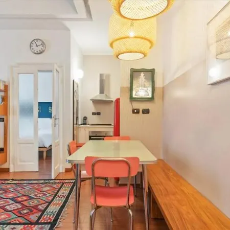 Milano-porta Romana Nearby Bagni Misteriosi Milán