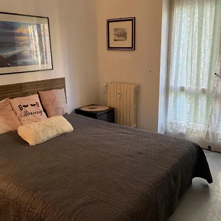 Bed & Breakfast Smart Prada Foundation