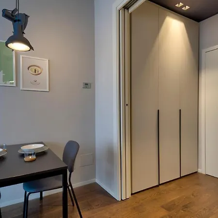 V. Veneto - Porta Venezia - Centro Apartamento