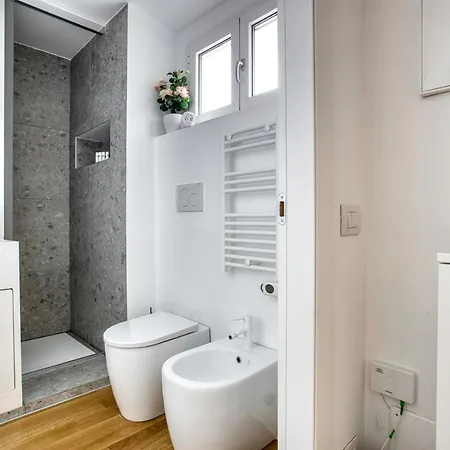 Joivy Fantastic Flat Near Center מילאנו