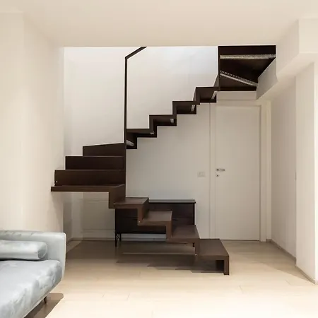 Elegante E Spazioso Quadrilocale In Porta Venezia * 밀라노