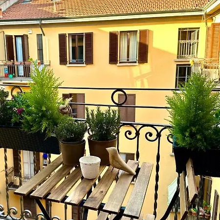 Lily Pads -elegant Apartment- In The Center Apartmán