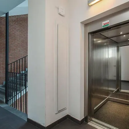 Apartment Stazione - Nuovo E Moderno Appartamento. Mailand