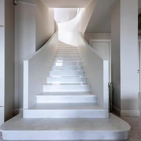 Incomparable Penthouse Huge Terrace * Milaan