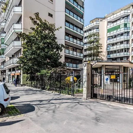 Morgantini House San Siro-duomo Netflix&terrace Appartamento *