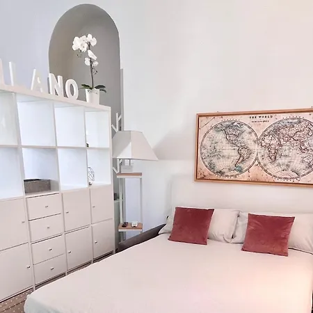 Glamour Liberty Sabotino38 * Mediolan