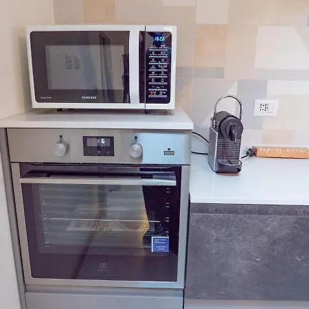 아파트 Comfy Penthouse *