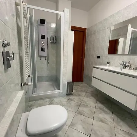 Parcheggi Gratis Collegato Al Duomo Con Tram27 Apartamento Milán