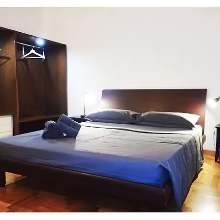 Urban House - Elegant Apartment Brera Milan Center Apartment
