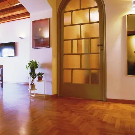 Urban House - Elegant Apartment Brera Milan Center Apartment