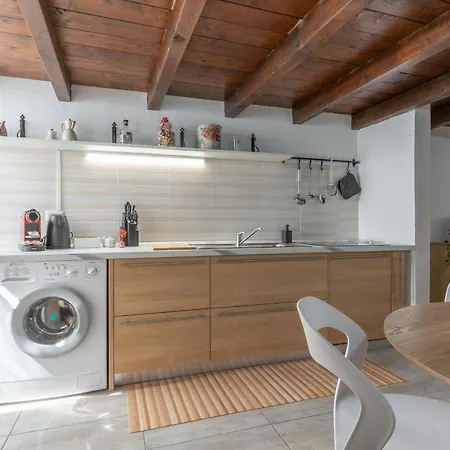 Street Affori Appartement *