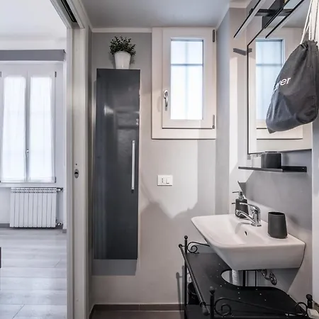 The Minimal Chic - Isola District Апартаменты