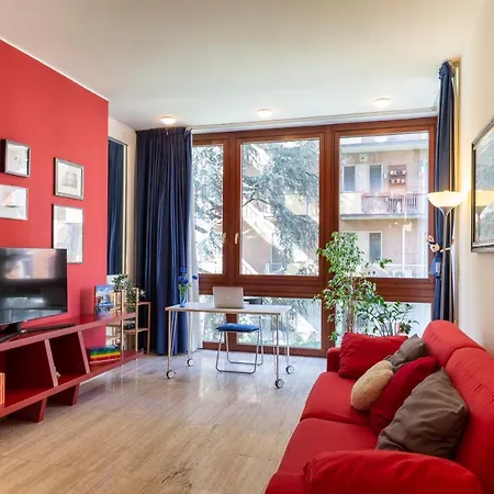 Twins - Tolstoj District מילאנו