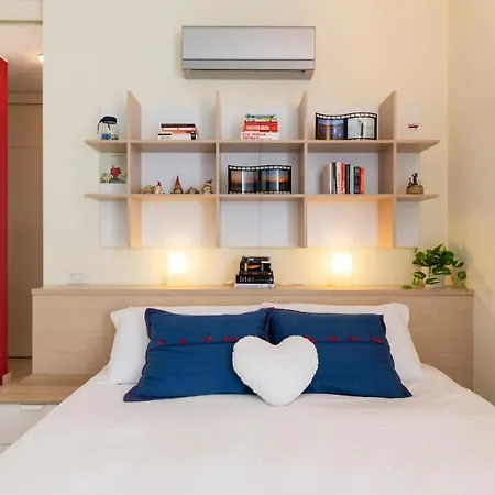 Twins - Tolstoj District * מילאנו