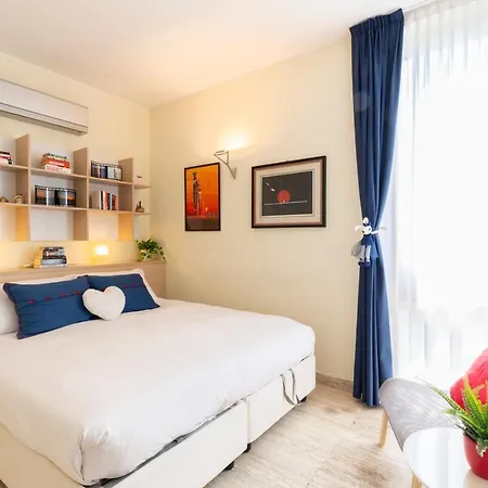 Twins - Tolstoj District