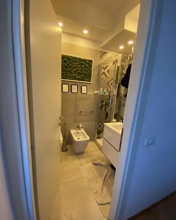 Privat bolig Super Comfy Double Bedroom With Private Bathroom Milano