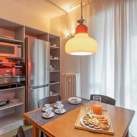 Bnbutler - Cesare Brivio, 21 - Ampio E Luminoso Lägenhet Milano