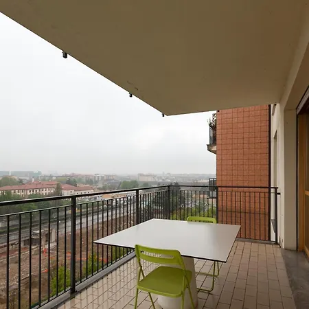 Daire Guesthost - Milano-rubattino Comfy - With 2 Terrace Milano