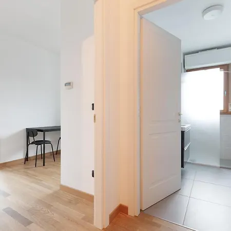 Comfy X3 - With Balcony