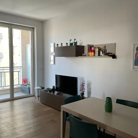 Confortevole Bilocale In Largo Marinai D'italia Apartamento *