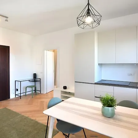 Luminoso Bilocale Con Terrazzino Apartament *