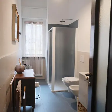 Orea Spiti - Drawings In Teodosio Appartement *