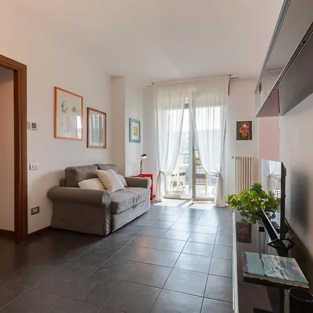 Sky Santa Giulia 밀라노