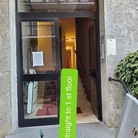 Grazioso Metro Vicinissima Facile Per Arrivare A Duomo Apartamento Milán