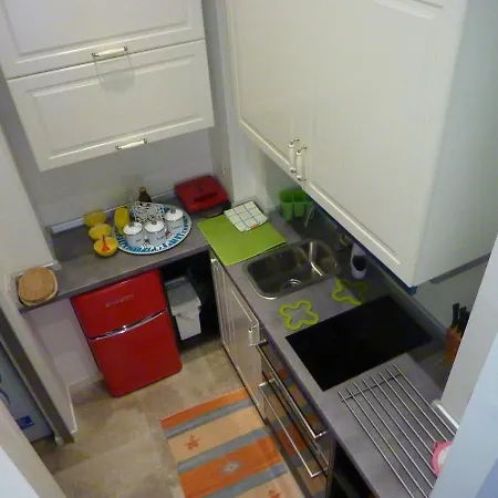 Apartamento Porta Venezia Frisi 10 *