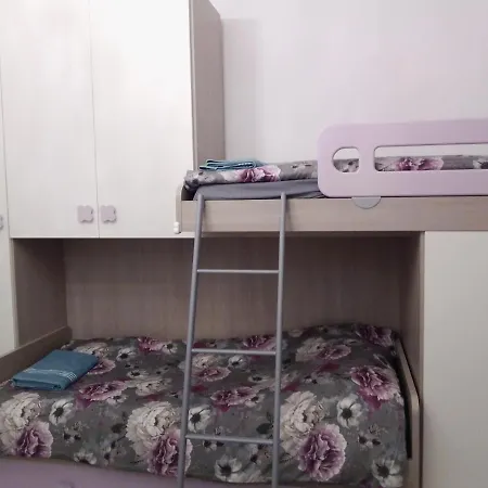 Gigli, Con Cucina In Comune E Terrazza