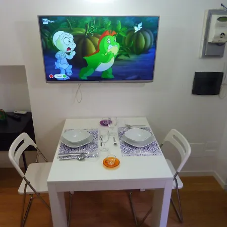 Porta Venezia Frisi 10 Apartamento
