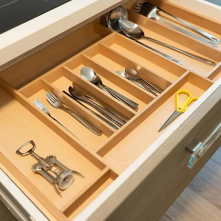 15min Metro Duomo - Rho Fiera - Skyscraper Kitchen Apartament Mediolan