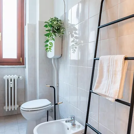 Citylife Apartment- Metro Access - 2 Bedrooms Daire